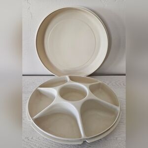 Vintage TUPPERWARE Divided Veggie Fruit & Dip Serving Tray 1665-2  & Lid 1666-2
